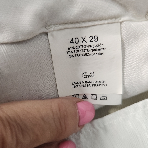 Men's Haggar Classic Fit Premium No Iron Khaki  Size 40x29 - Picture 3 of 7